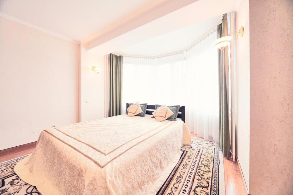Роскошная 3К Квартира 170М2 На Оболонской Набережной Kyiv Exterior photo